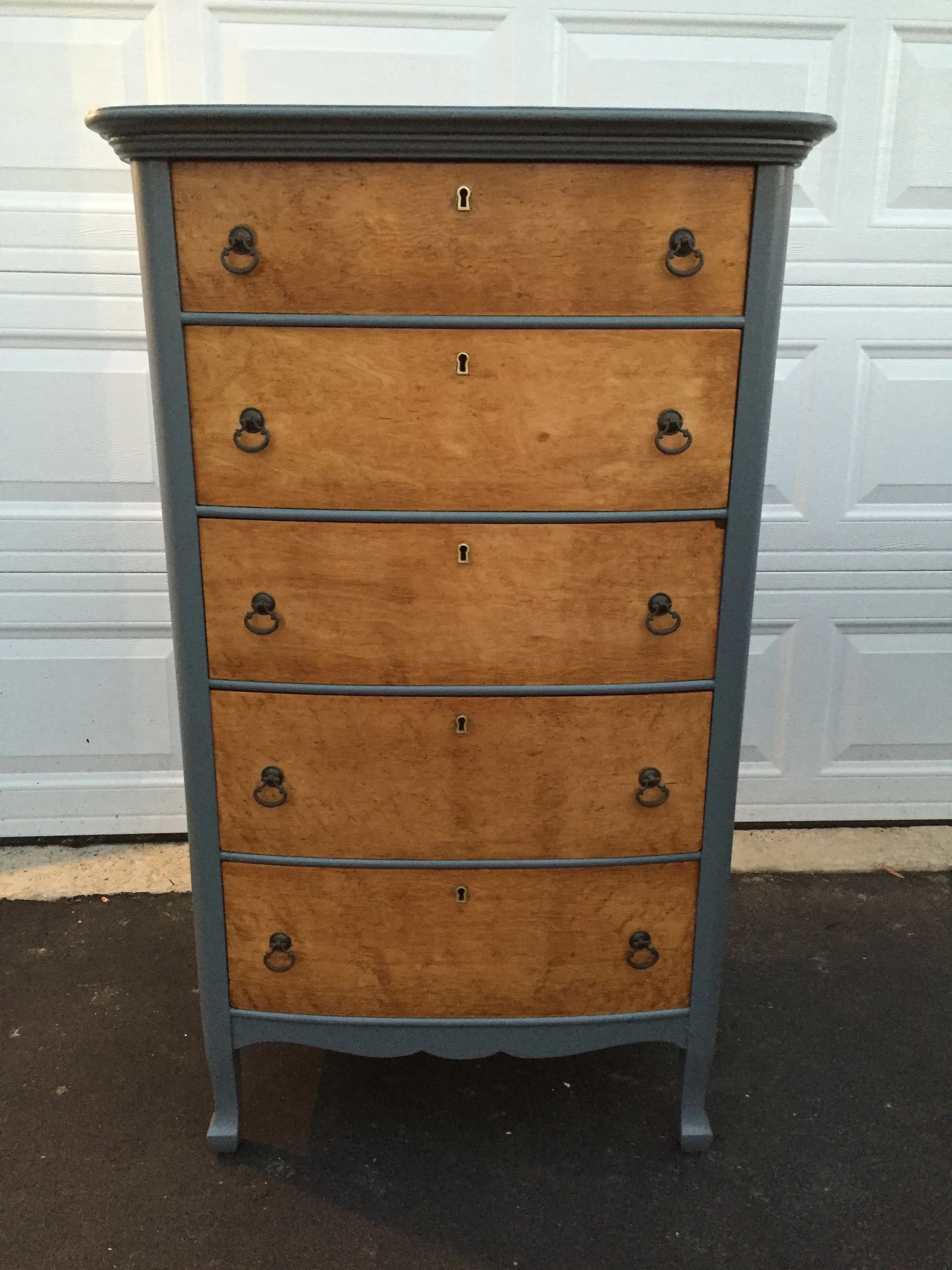 Refurbish 2024 old dresser